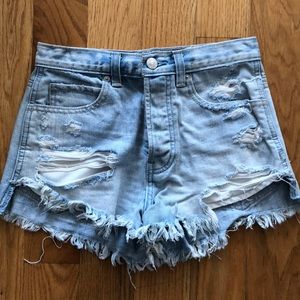 ABERCROMBIE & FIT light wash, high waisted shorts